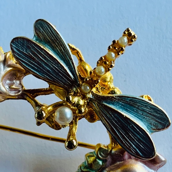 Dragonfly Flower Pin w/ faux pearls, rhinestones - Picture 3 of 6